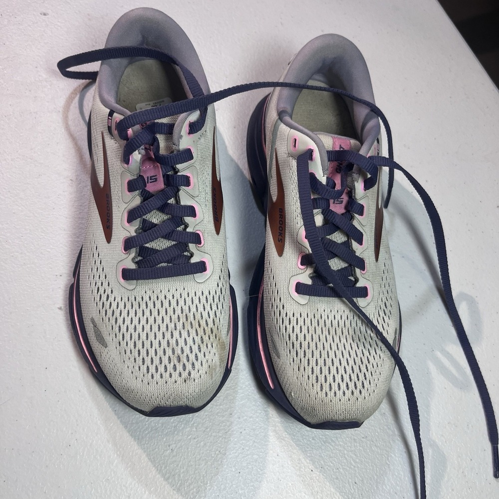 Brooks Ghost 15 Light Gray Navy Blue Running Shoes 1203801B492 Women's Size 5 - Picture 2 of 7
